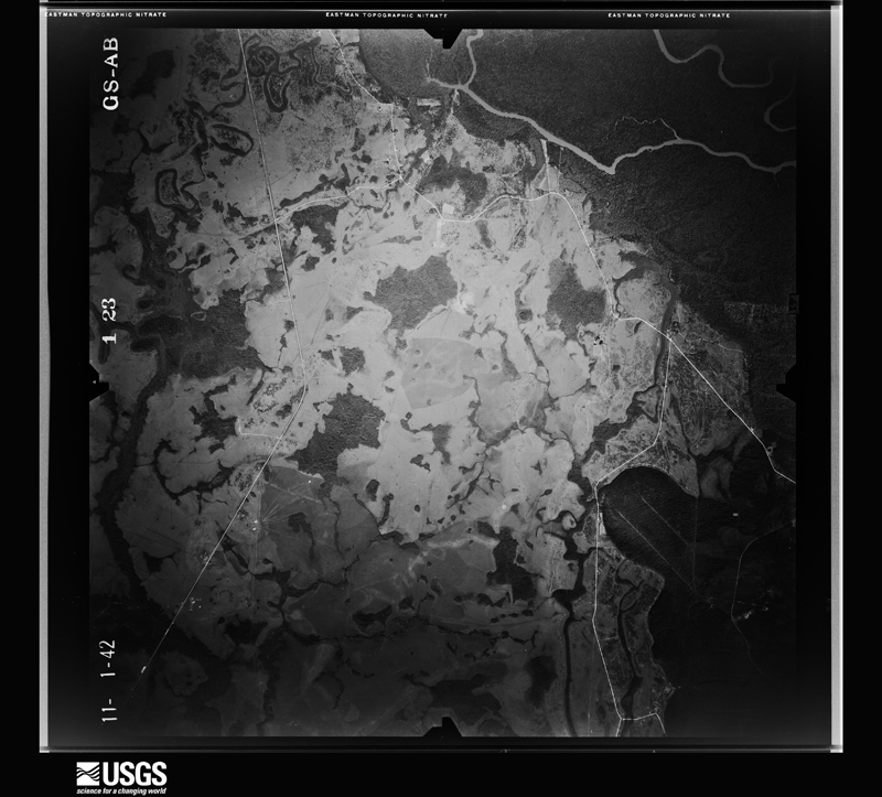 U.S. Geological Survey aerial photograph, 1942-11-01, scale 1:43100