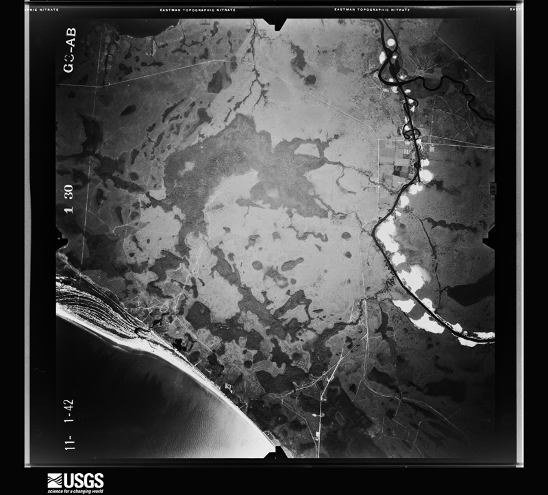 U.S. Geological Survey aerial photograph, 1942-11-01, scale 1:43100