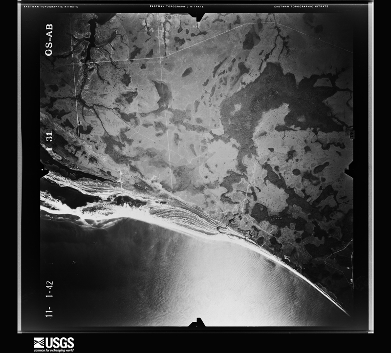 U.S. Geological Survey aerial photograph, 1942-11-01, scale 1:43100