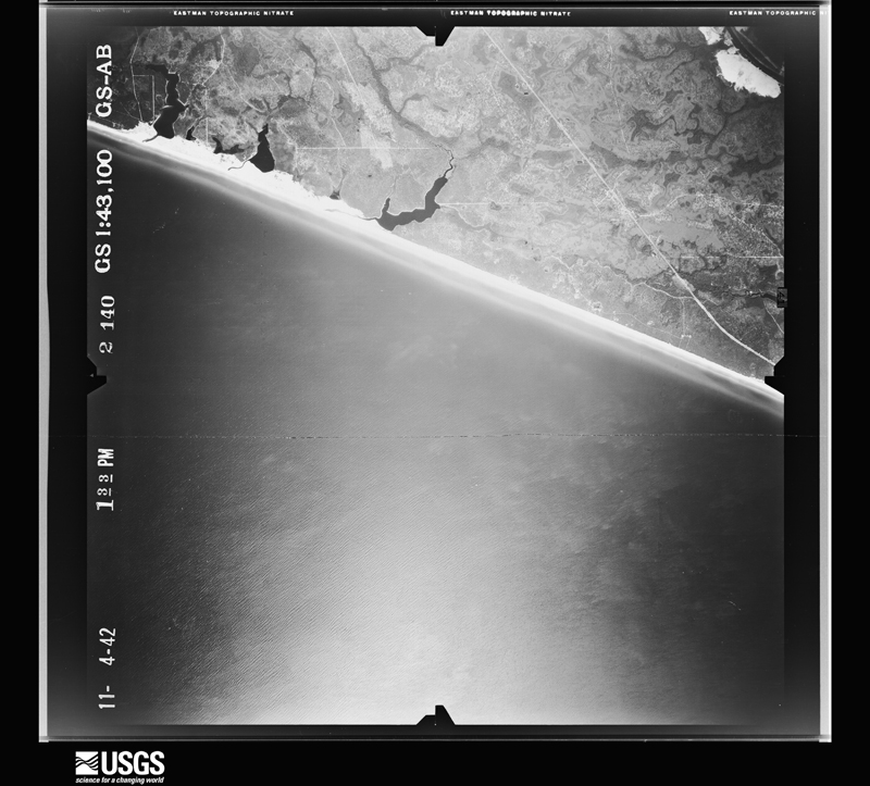 U.S. Geological Survey aerial photograph, 1942-11-04, scale 1:43100