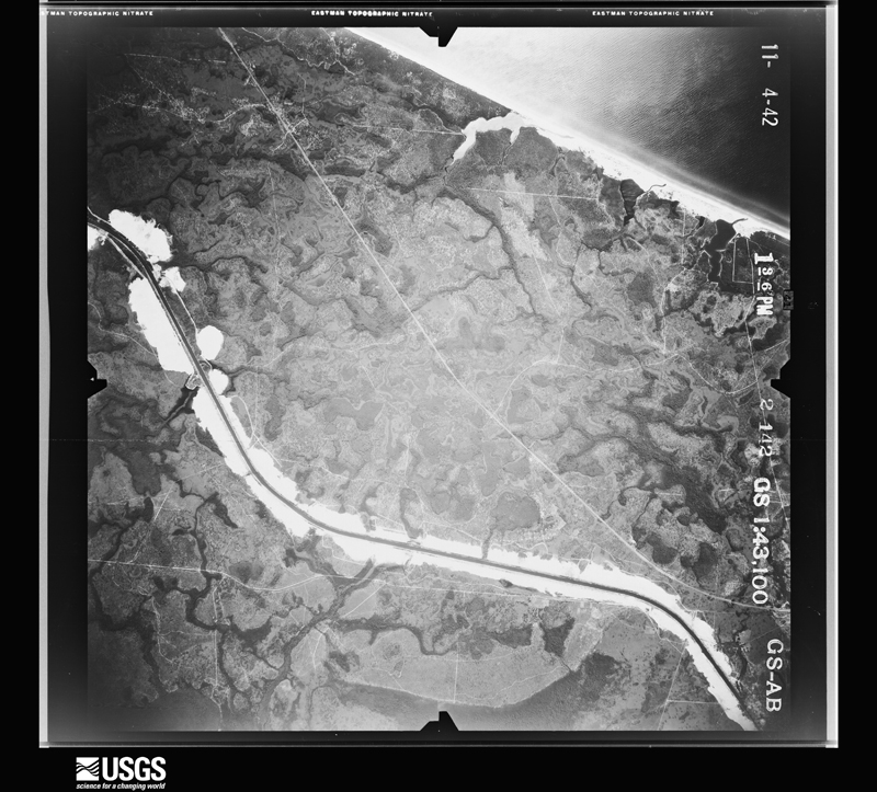 U.S. Geological Survey aerial photograph, 1942-11-04, scale 1:43100