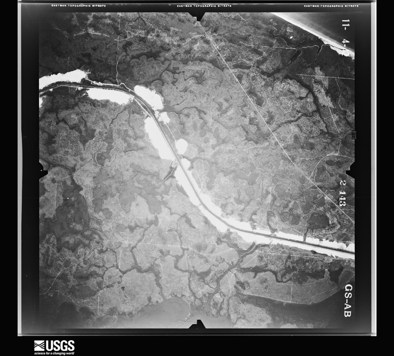 U.S. Geological Survey aerial photograph, 1942-11-04, scale 1:43100