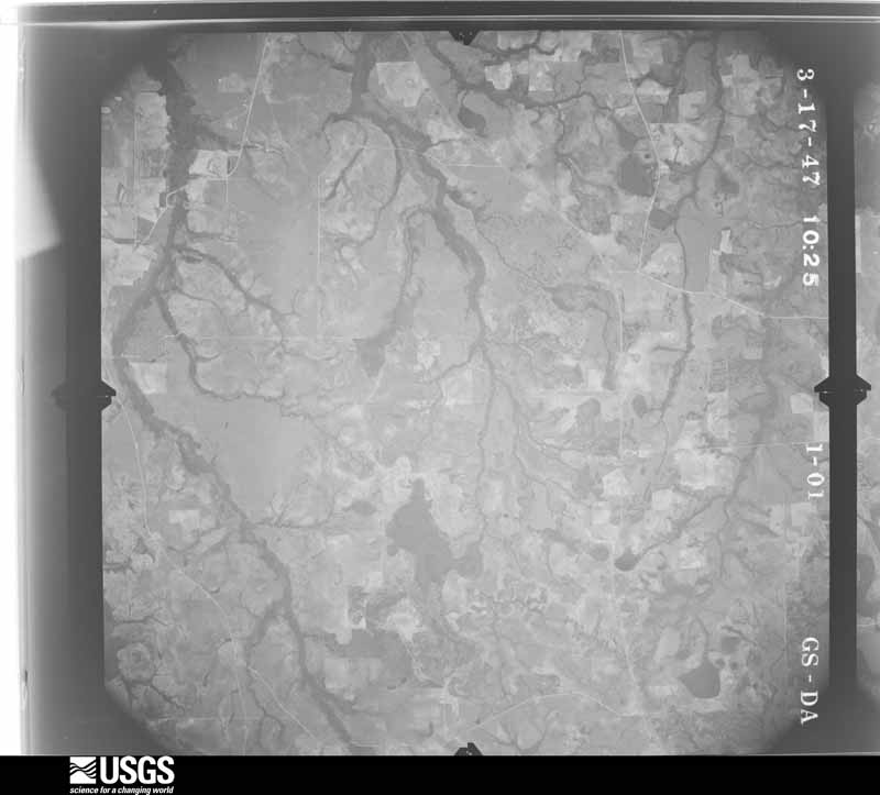U.S. Geological Survey aerial photograph, 1947-03-17, scale 1:43200