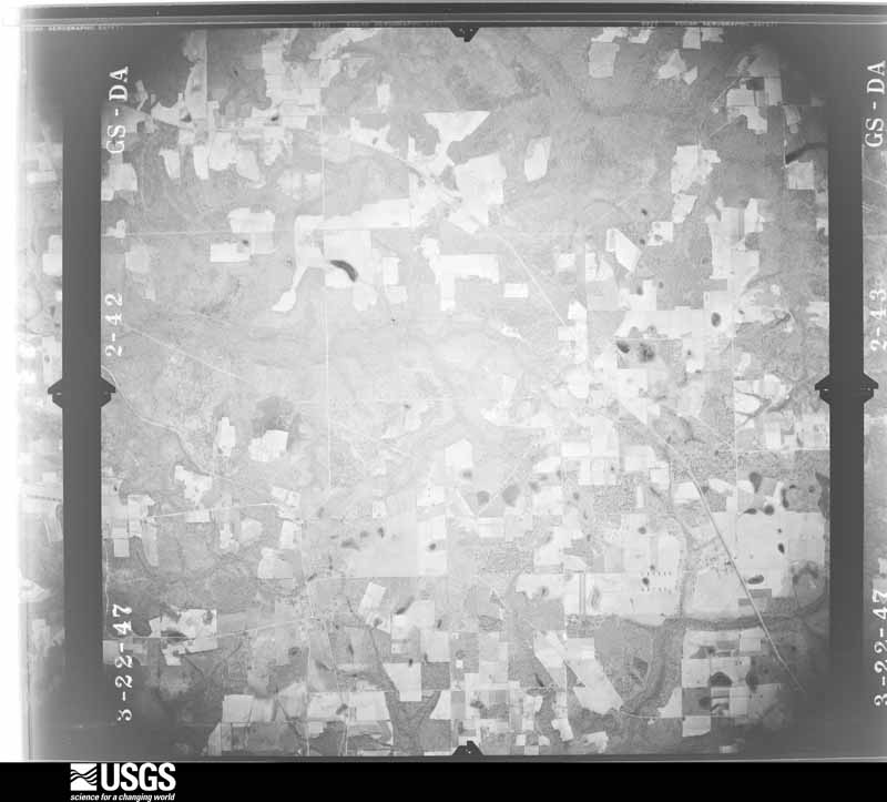 U.S. Geological Survey aerial photograph, 1947-03-22, scale 1:43200