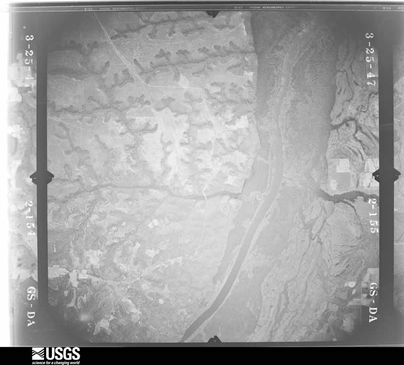 U.S. Geological Survey aerial photograph, 1947-03-25, scale 1:43200