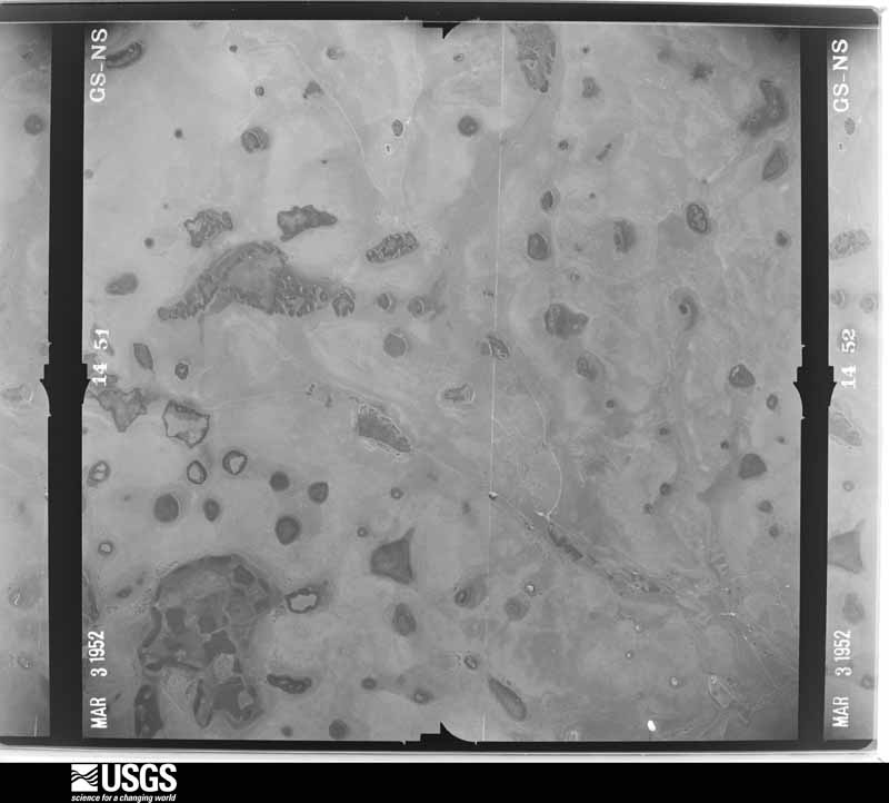 U.S. Geological Survey aerial photograph, 1952-03-03, scale 1:28400