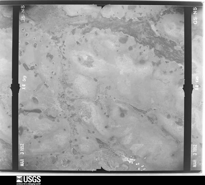 U.S. Geological Survey aerial photograph, 1952-03-03, scale 1:28400