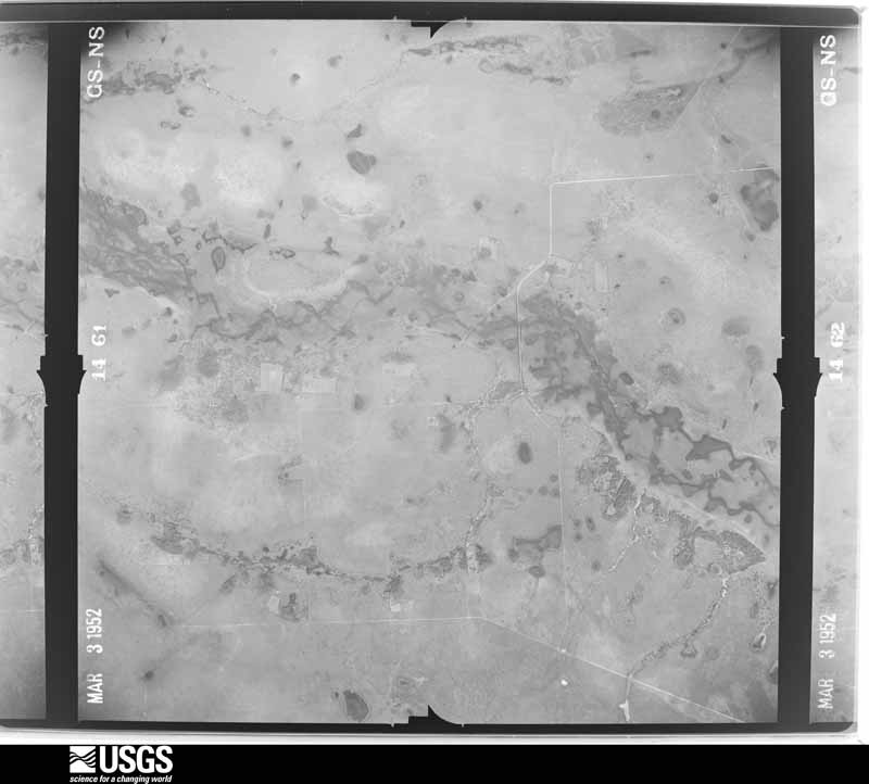 U.S. Geological Survey aerial photograph, 1952-03-03, scale 1:28400