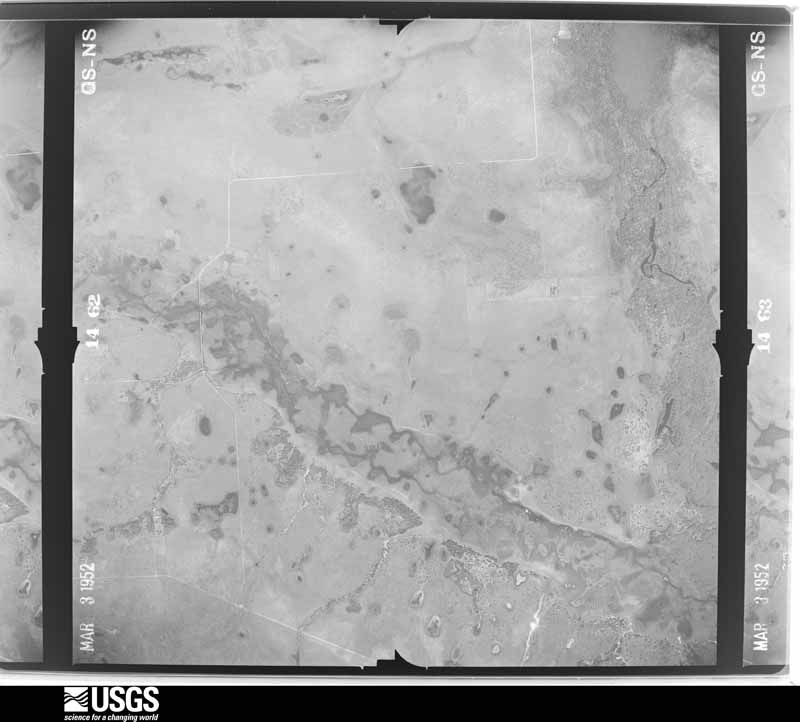 U.S. Geological Survey aerial photograph, 1952-03-03, scale 1:28400