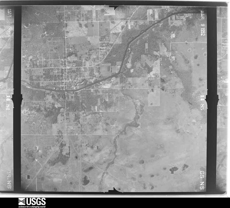U.S. Geological Survey aerial photograph, 1952-03-09, scale 1:28400