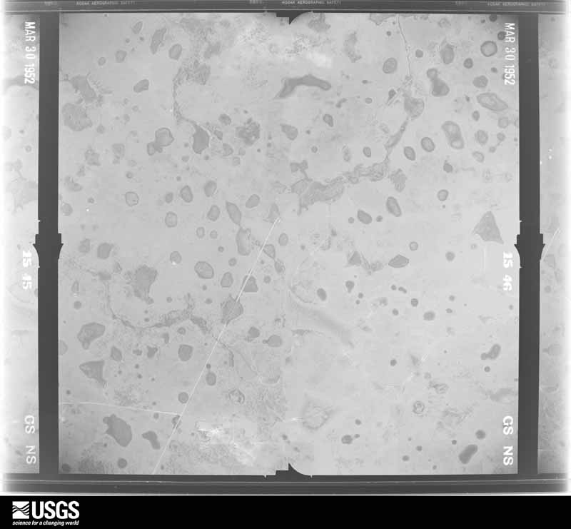 U.S. Geological Survey aerial photograph, 1952-03-30, scale 1:28400
