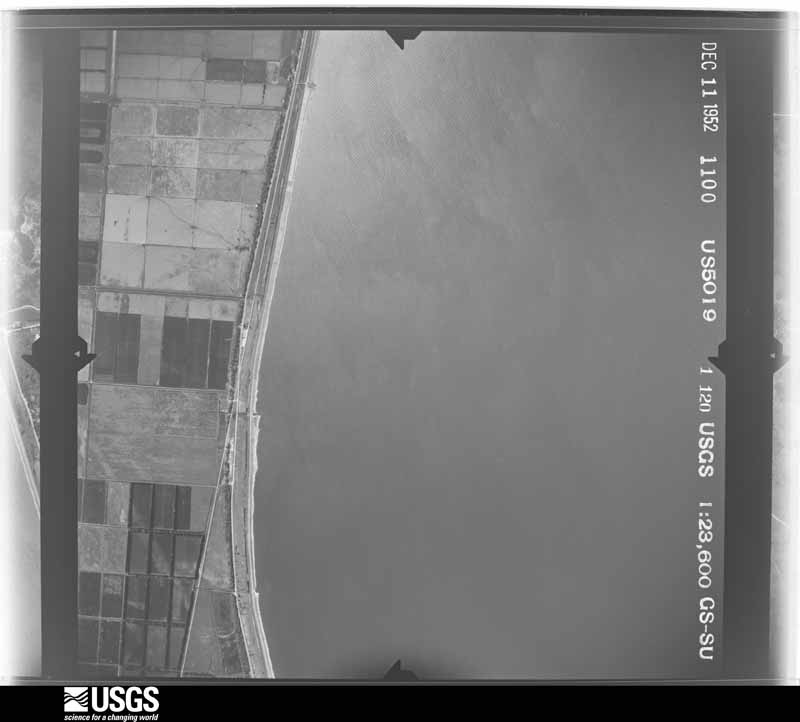 U.S. Geological Survey aerial photograph, 1952-12-11, scale 1:23600