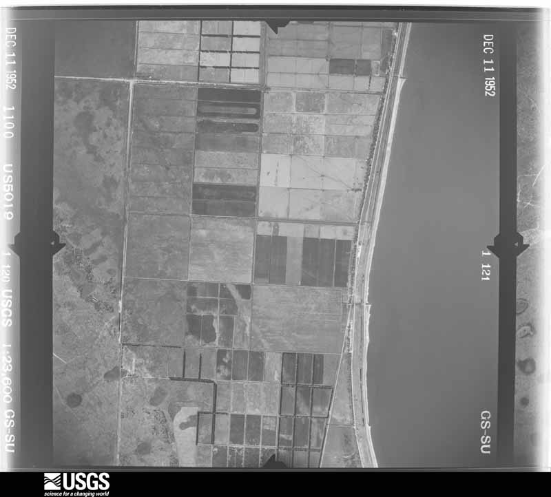 U.S. Geological Survey aerial photograph, 1952-12-11, scale 1:23600