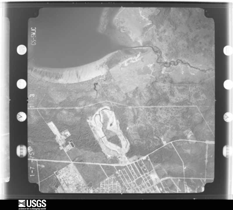 U.S. Geological Survey aerial photograph, 1975-02-01, scale 1:20500
