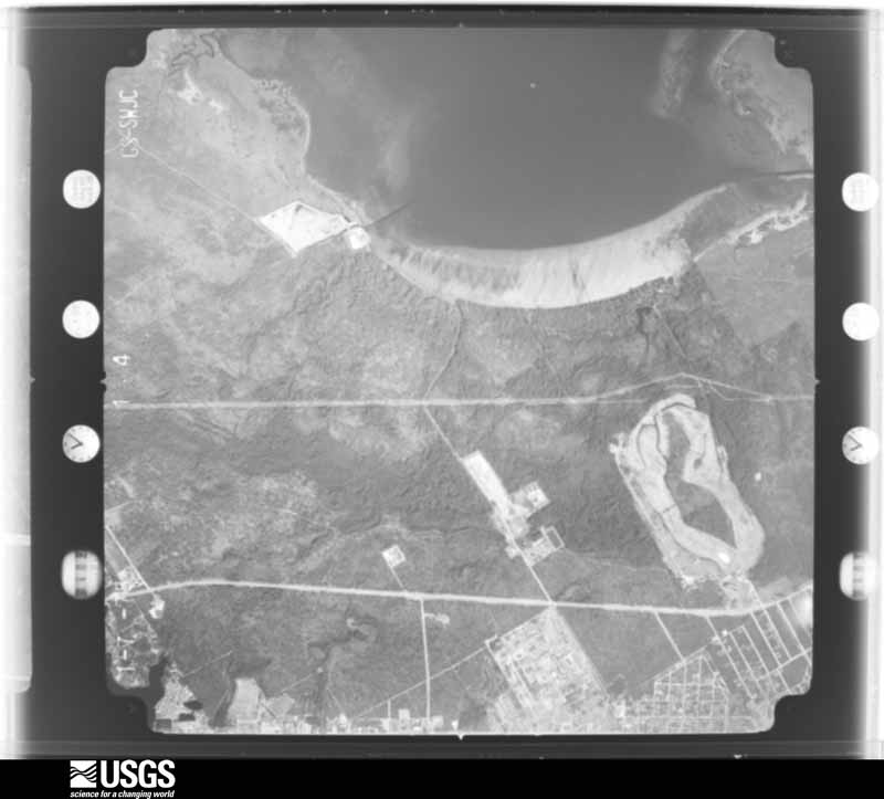 U.S. Geological Survey aerial photograph, 1975-02-01, scale 1:20500