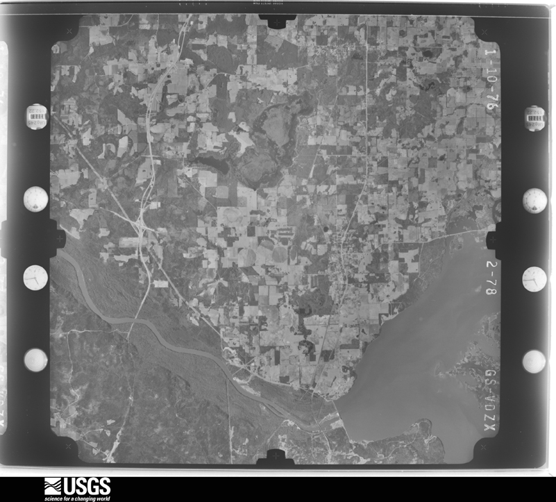 U.S. Geological Survey aerial photograph, 1976-01-10, scale 1:80000