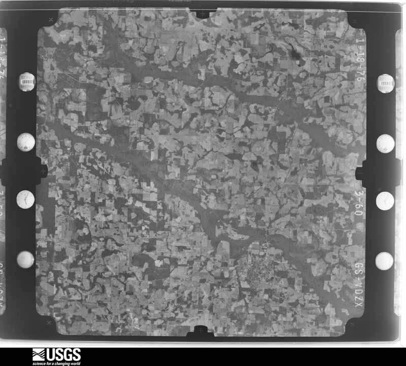 U.S. Geological Survey aerial photograph, 1976-01-18, scale 1:80000