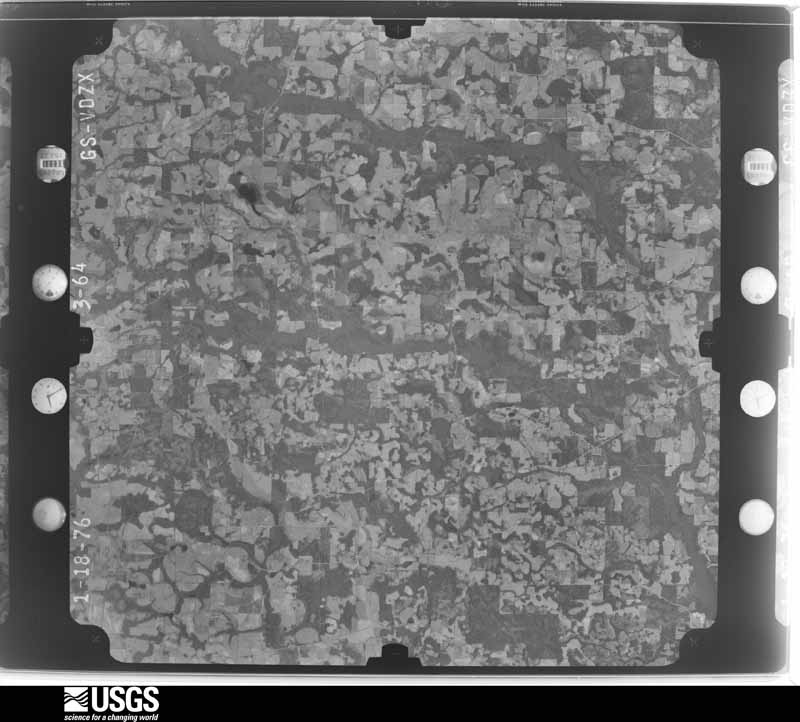 U.S. Geological Survey aerial photograph, 1976-01-18, scale 1:80000