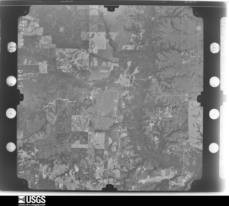 U.S. Geological Survey aerial photograph, 1976-01-18, scale 1:80000