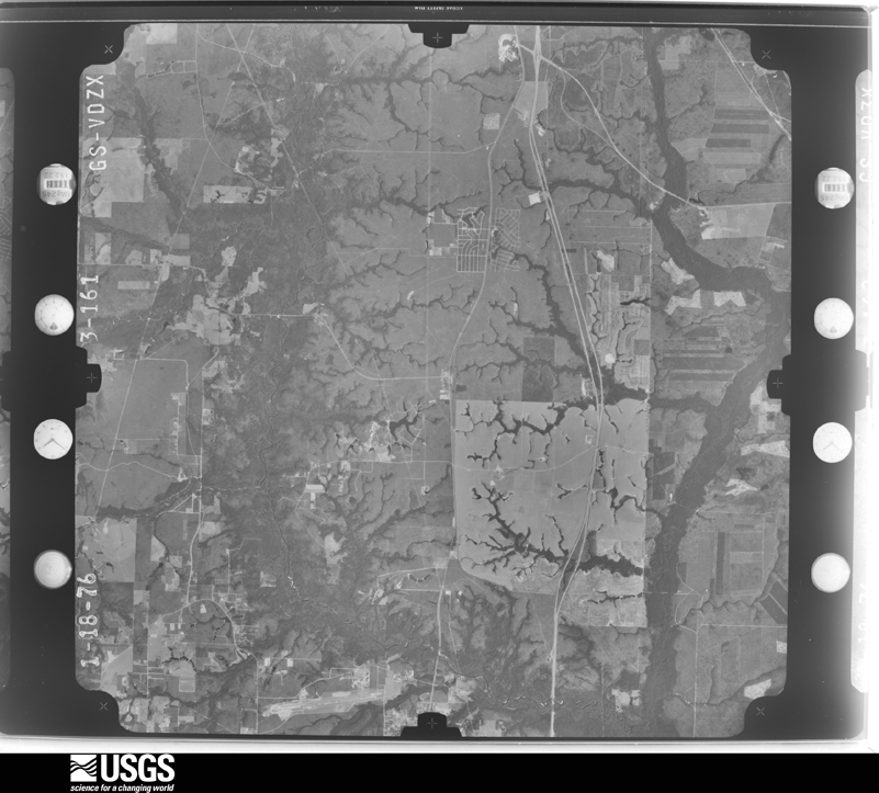 U.S. Geological Survey aerial photograph, 1976-01-18, scale 1:80000