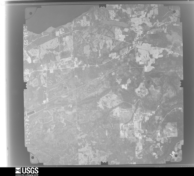 U.S. Geological Survey aerial photograph, 1977-11-26, scale 1:80000
