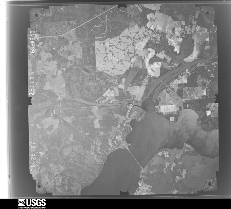 U.S. Geological Survey aerial photograph, 1977-11-26, scale 1:80000