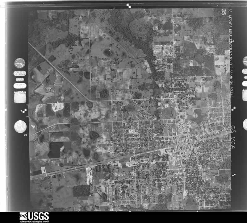 U.S. Geological Survey aerial photograph, 1957-04-22, scale 1:17000