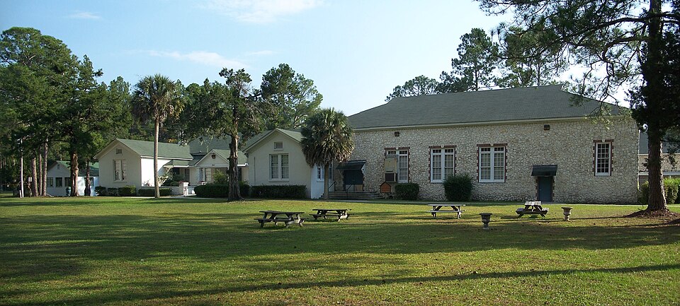 Photograph of Sopchoppy School