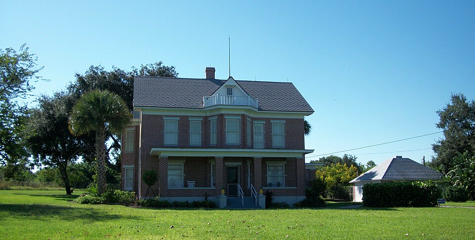 Photograph of Hallstrom House