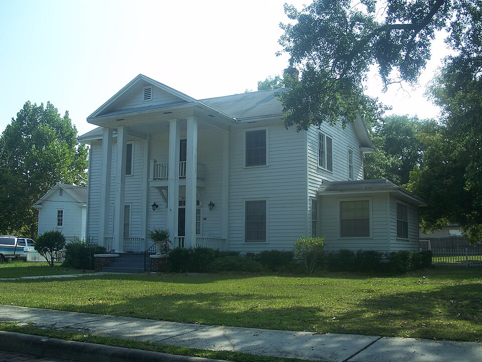 Photograph of Lake Hunter Terrace Historic District