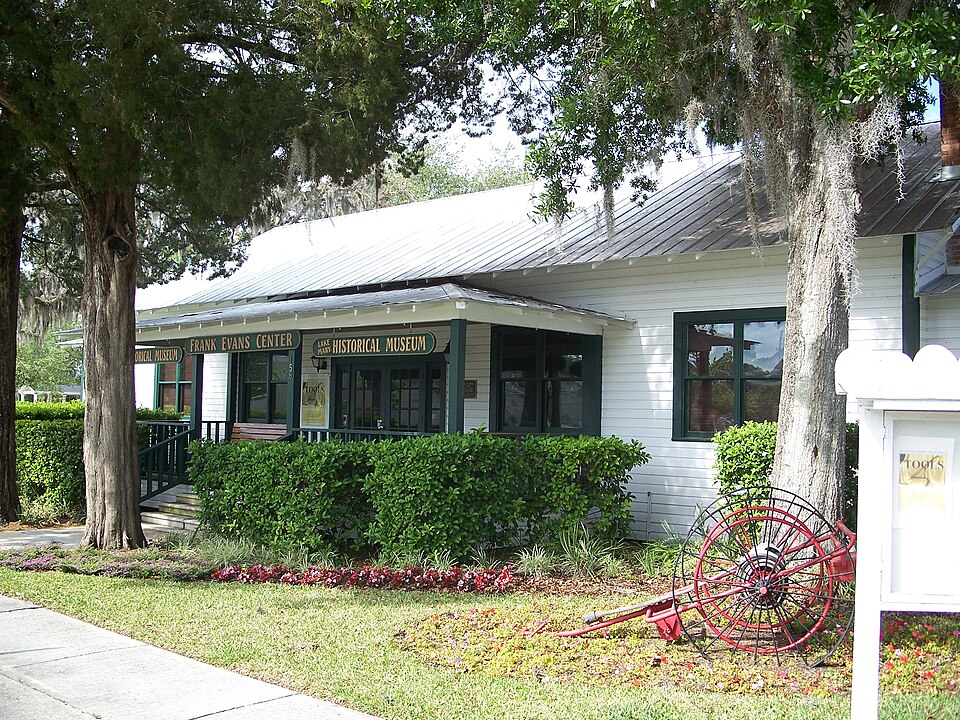 Photograph of Lake Mary Chamber of Commerce Building