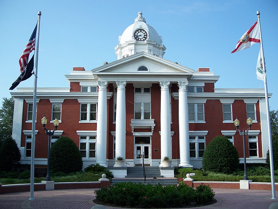 Photograph of Pasco County Courthouse