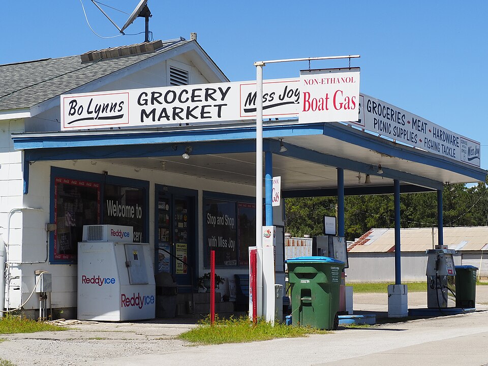 Photograph of Bo Lynn's Grocery