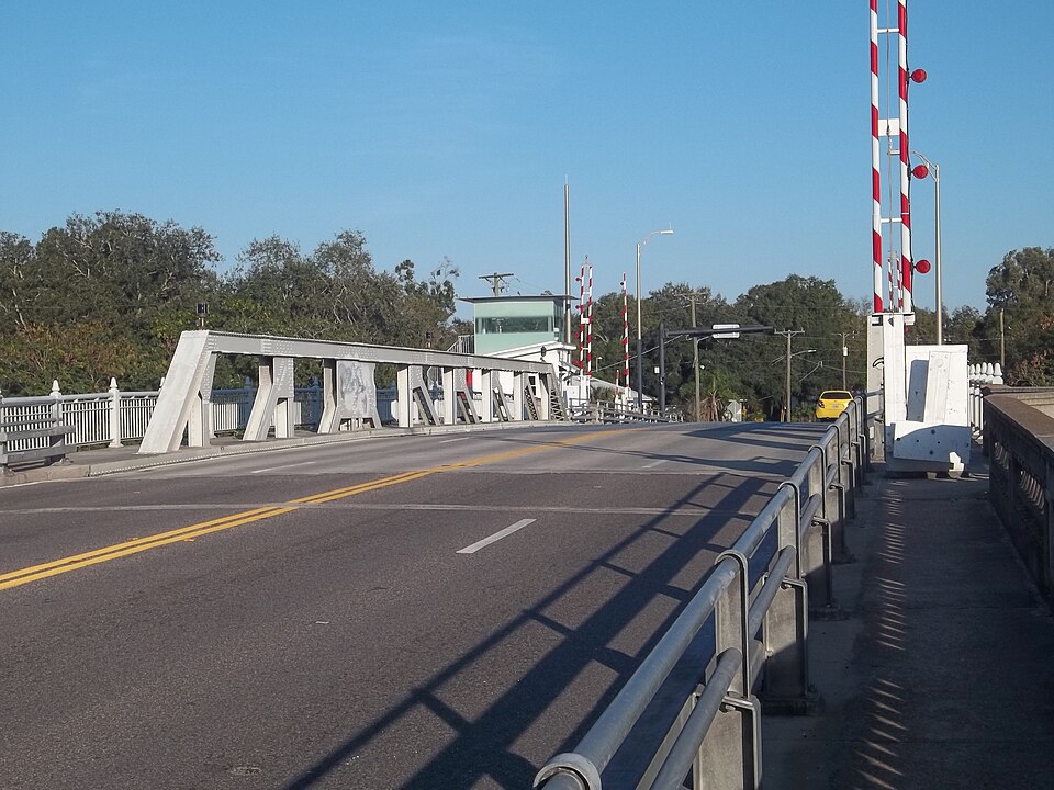 Photograph of Columbus Drive Bridge
