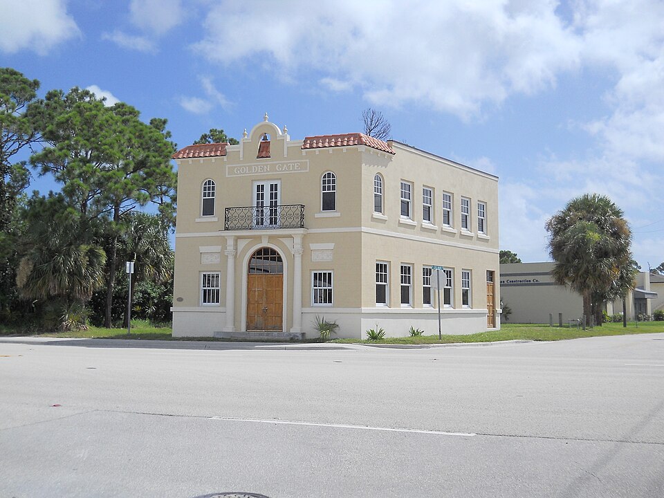 Photograph of Golden Gate Building