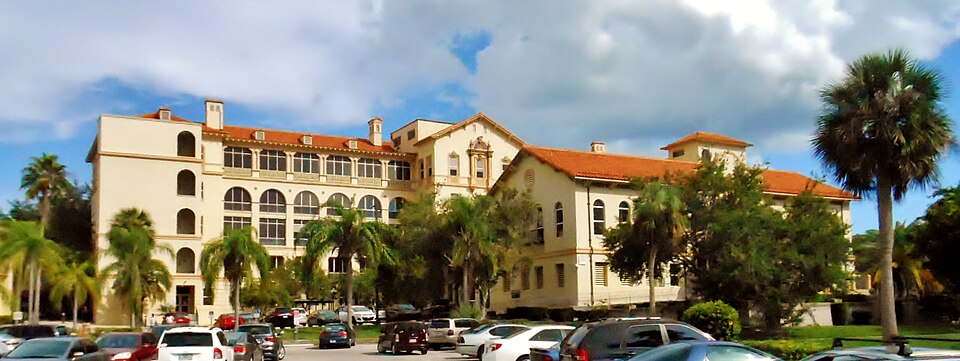 Photograph of Bay Pines Veterans Administration Home and Hospital Historic District