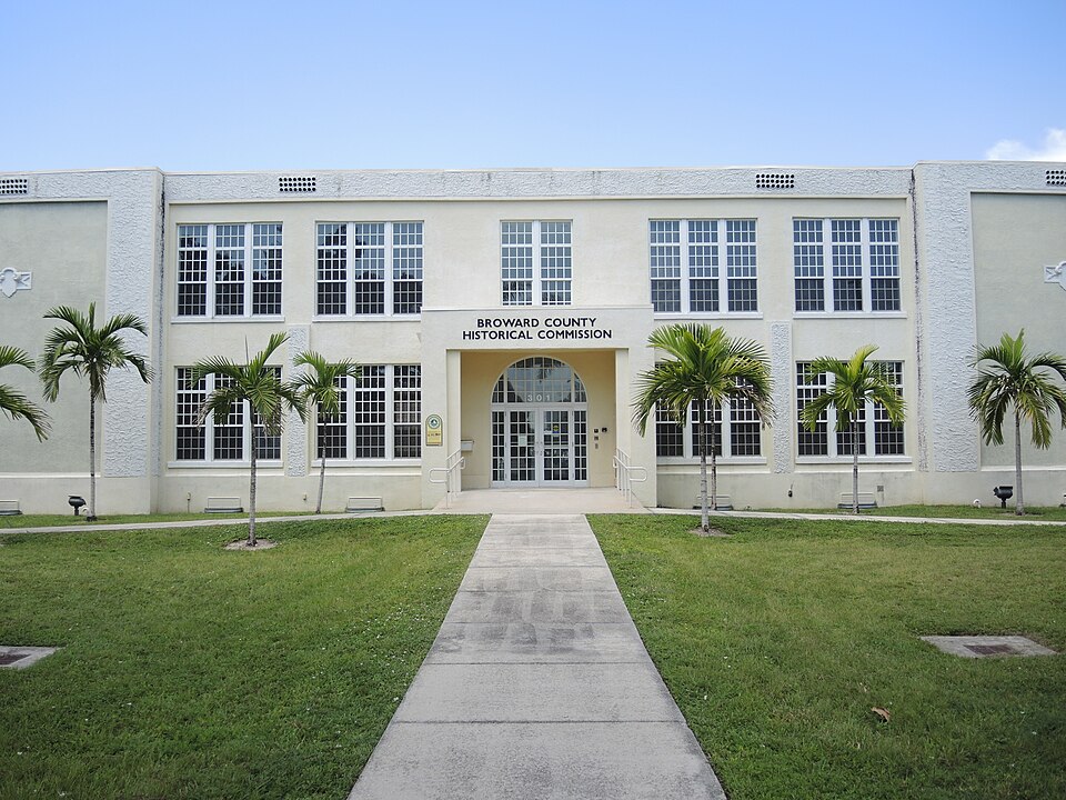 Photograph of Old West Side Grade School