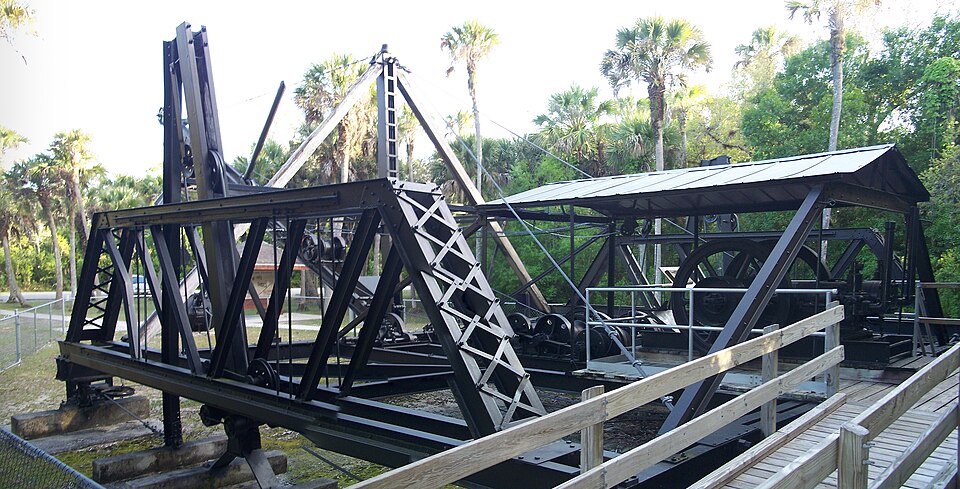 Photograph of Bay City Walking Dredge