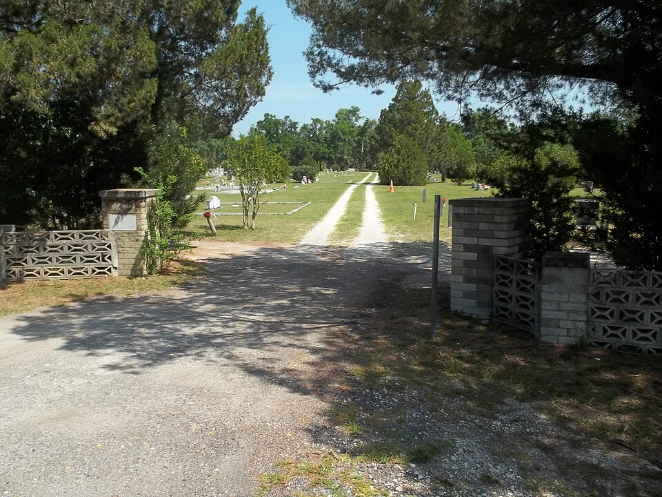 Photograph of Hawthorne Cemetery