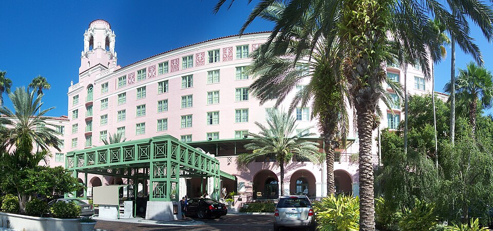 Photograph of Vinoy Park Hotel