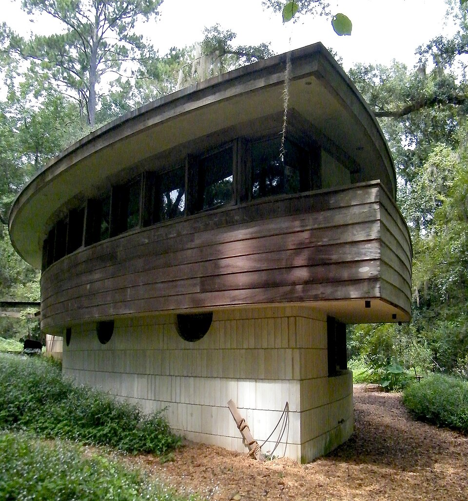 Photograph of Lewis House