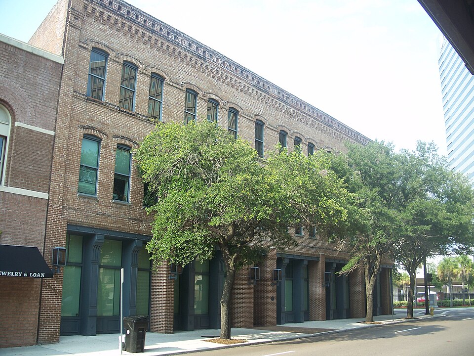 Photograph of El Modelo Block