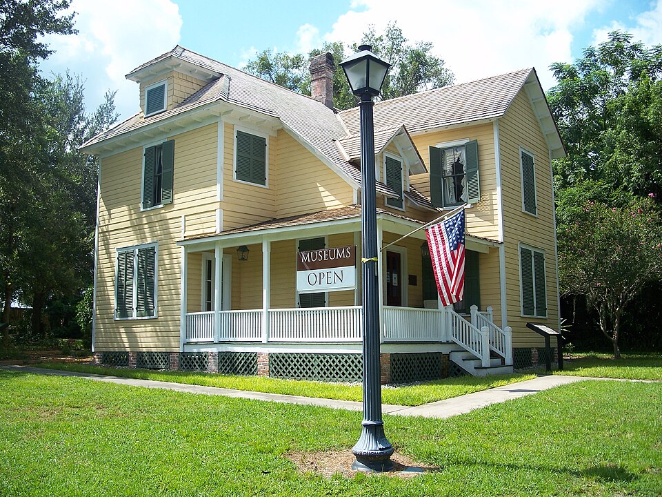 Photograph of William H. Waterhouse House