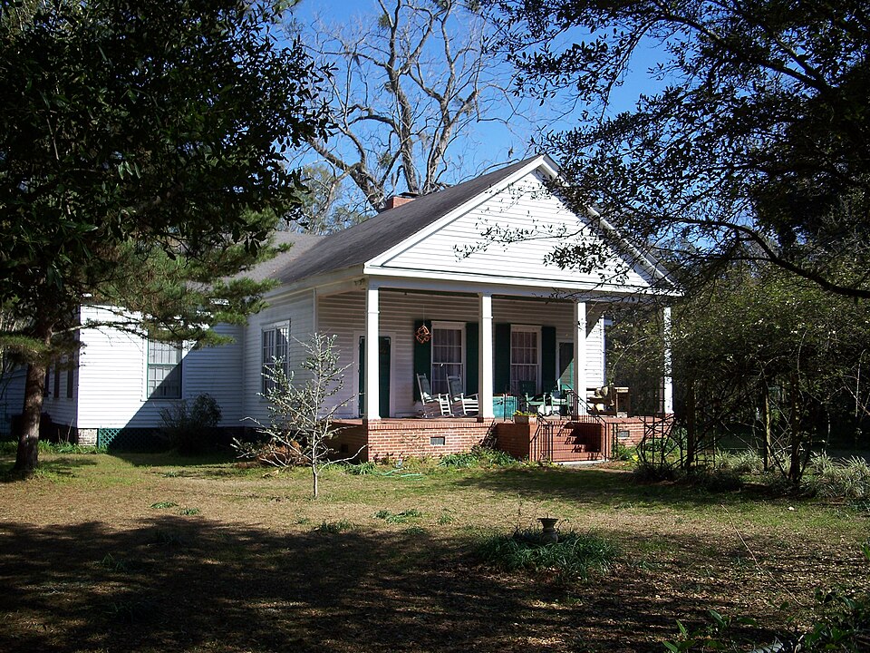 Photograph of Lloyd-Bond House