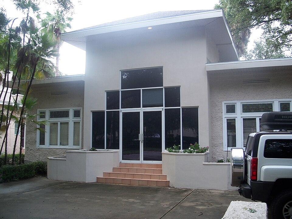 Photograph of Tampania House