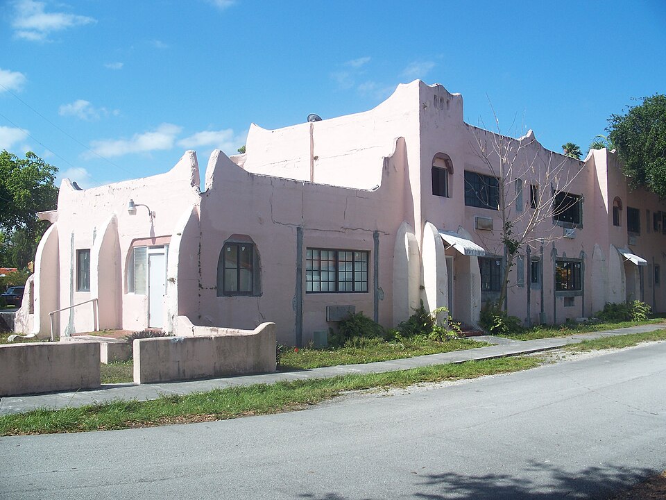 Photograph of Osceola Apartment Hotel