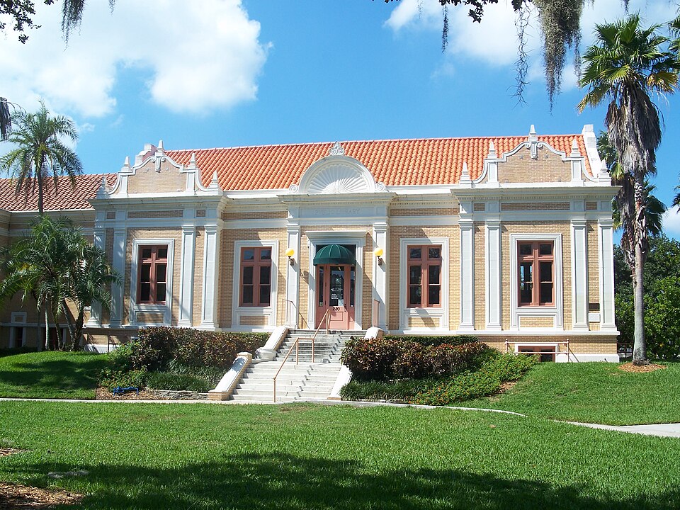 Photograph of Mirror Lake Library