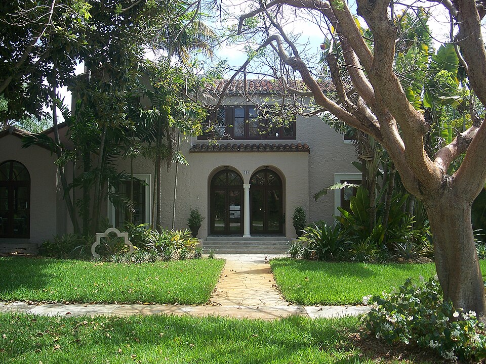 Photograph of Building at 310 Northeast 99th Street