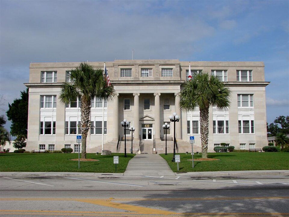 Photograph of Highlands County Courthouse