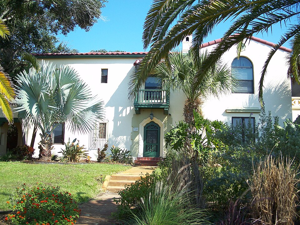 Photograph of House at 710 Armada Road South